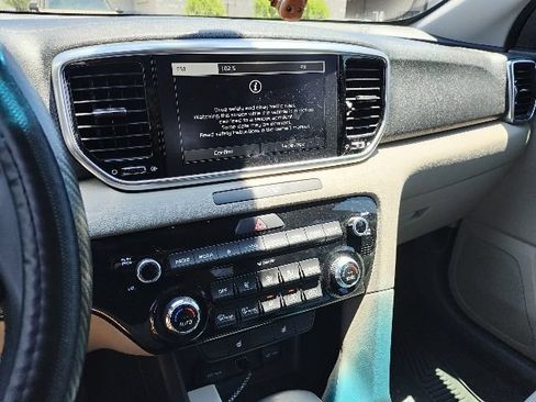 Used 2022 Kia Sportage EX FWD image 3