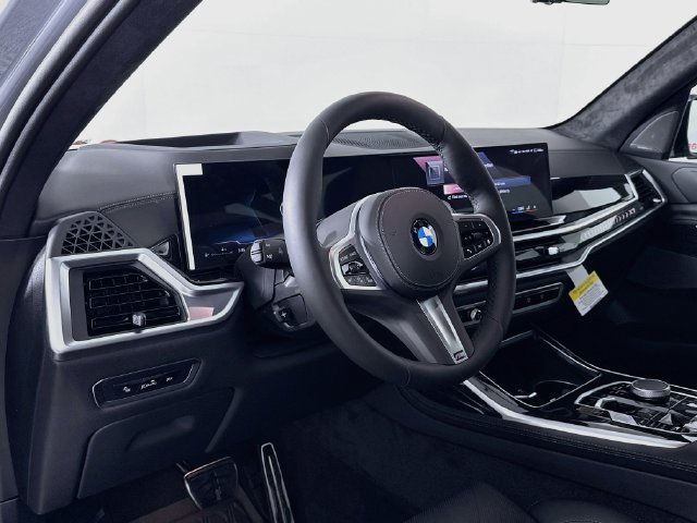 Used 2027 BMW X7 xDrive40i w/ M Sport Package AWD/4WD image 9