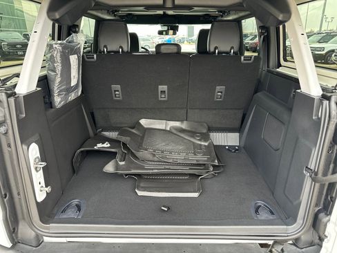 Used 2024 Ford Bronco Wildtrak image 22