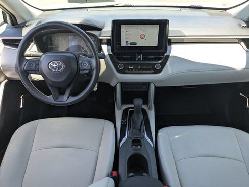 Used 2025 Toyota Corolla Cross L FWD image 16