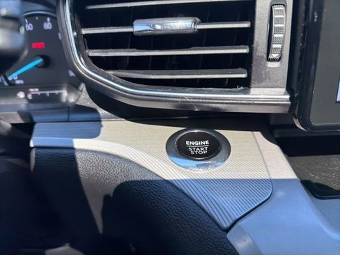 Used 2023 Ford Explorer XLT w/ Equipment Group 202A AWD/4WD image 17