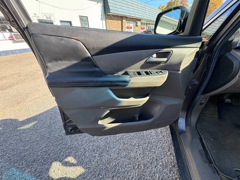 Used 2011 Honda Odyssey EX image 28