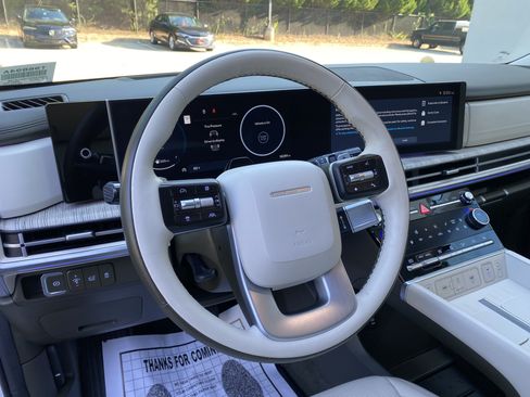 Used 2025 Hyundai Santa Fe Calligraphy AWD/4WD image 17