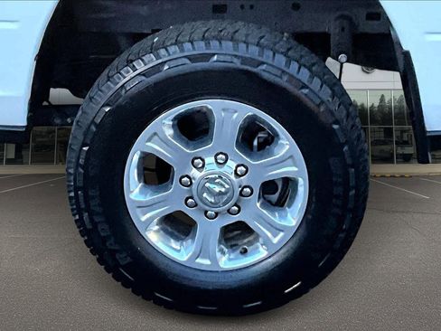 Used 2024 RAM 2500 Big Horn image 36