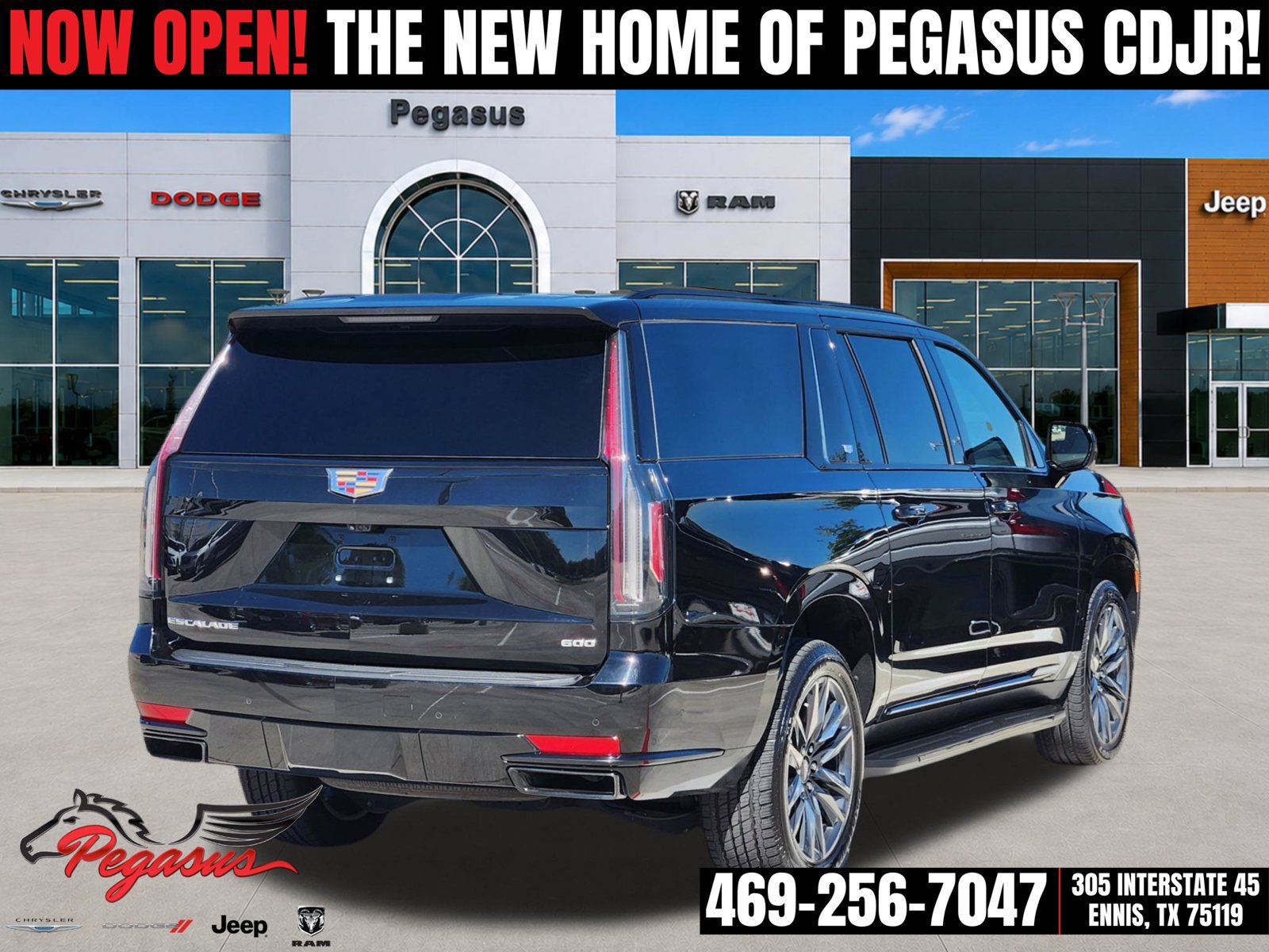 Used 2024 Cadillac Escalade ESV Sport RWD image 5