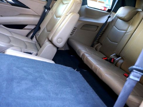 Used 2019 Cadillac Escalade Platinum image 23