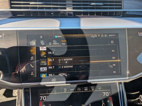 Used 2021 Audi A8 L 4.0T w/ Executive Plus Package image 27