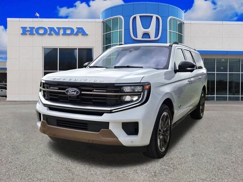 Used 2025 Ford Expedition Max King Ranch image 3