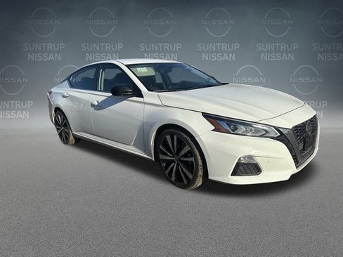 Used 2022 Nissan Altima 2.5 SR image 38