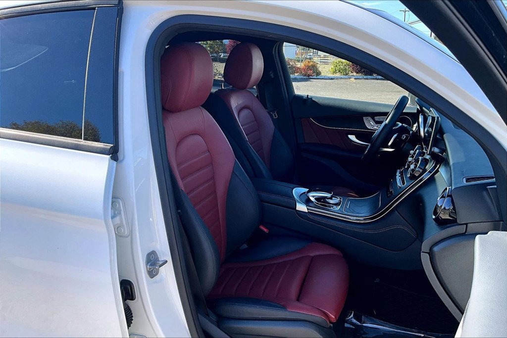 Used 2018 Mercedes-Benz GLC 300 4MATIC Coupe image 10