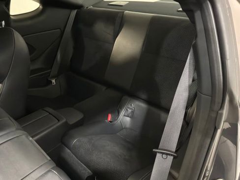 Used 2024 Toyota GR86 Premium RWD image 18