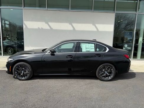 Used 2025 BMW 330i xDrive Sedan w/ Convenience Package image 2