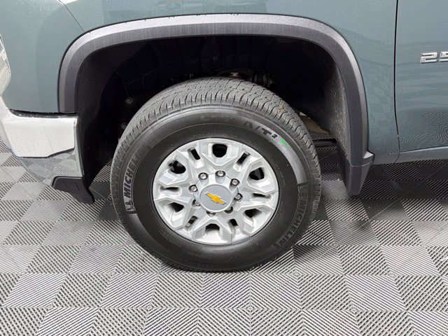 Used 2026 Chevrolet Silverado 2500 LTZ w/ LTZ Premium Package AWD/4WD image 13