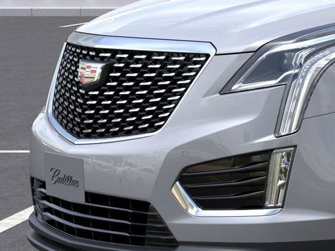 New 2026 Cadillac XT5 Luxury image 13