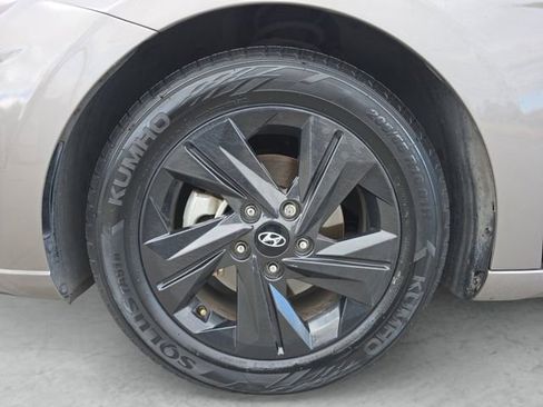 Used 2022 Hyundai Elantra SEL w/ Cargo Package image 23