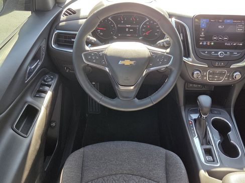 Used 2024 Chevrolet Equinox LT image 5