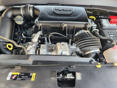 Used 2025 Jeep Compass Sport w/ Mopar Graphics Package AWD/4WD image 31