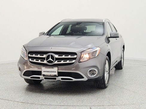 Used 2019 Mercedes-Benz GLA 250 4MATIC image 2
