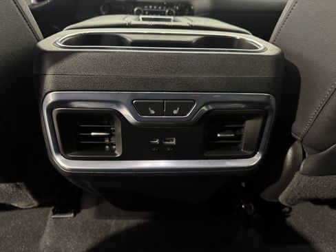 Used 2022 Chevrolet Silverado 1500 High Country w/ High Country Premium Package AWD/4WD image 38