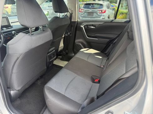 Used 2025 Toyota RAV4 XLE AWD/4WD image 16