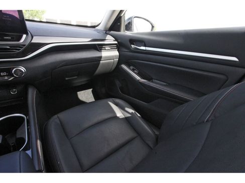 Certified 2025 Nissan Altima 2.5 SR w/ SR Premium Package AWD/4WD image 13