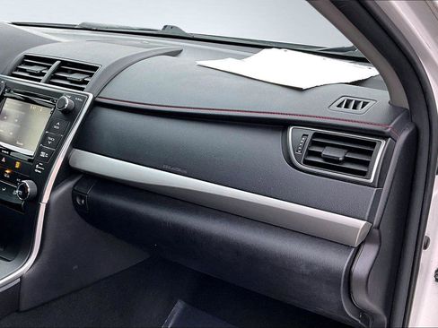 Used 2017 Toyota Camry XSE image 21