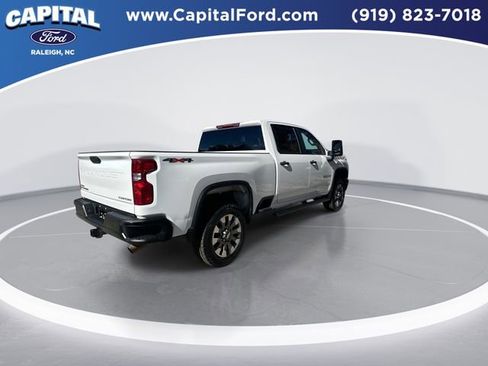 Used 2024 Chevrolet Silverado 2500 Custom w/ Custom Value Package image 8