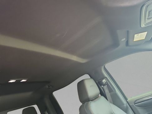 Used 2023 GMC Sierra 1500 AT4 w/ Technology Package AWD/4WD image 29