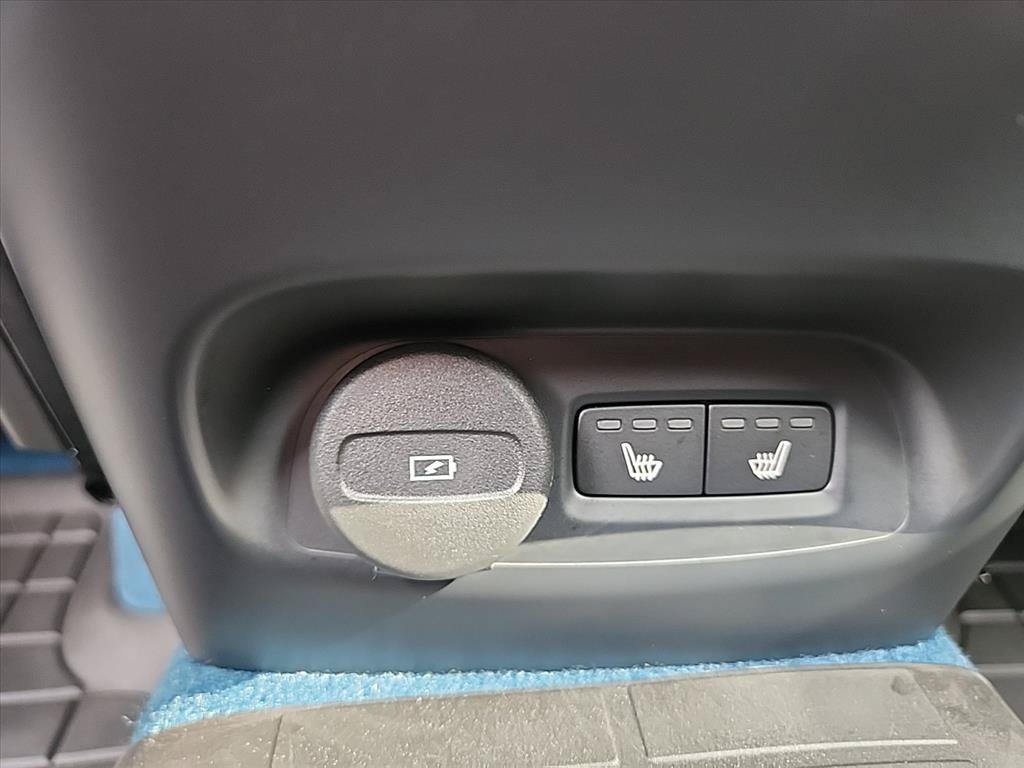 Certified 2023 Volvo XC40 Recharge Ultimate w/ Protection Package Premier AWD/4WD image 30