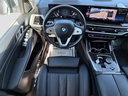 Used 2023 BMW X7 xDrive40i AWD/4WD image 16