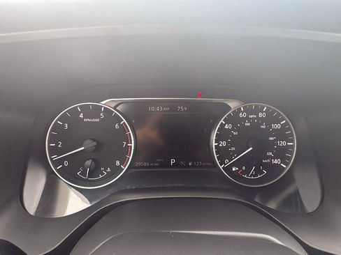 Used 2025 Nissan Rogue SV AWD/4WD image 27