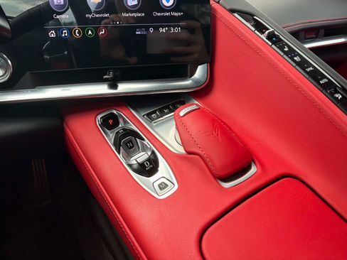 Used 2020 Chevrolet Corvette Stingray Preferred Cpe w/ 2LT Preferred Equipment Group RWD image 18