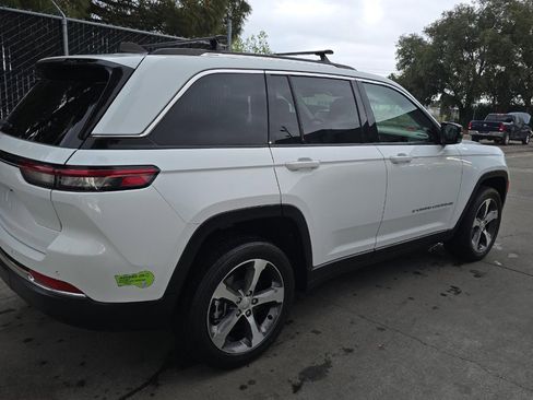 Used 2022 Jeep Grand Cherokee Limited 4xe AWD/4WD image 4