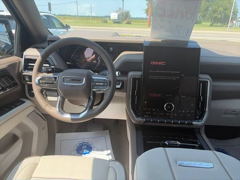 New 2026 GMC Yukon XL Denali w/ Sun & Power Step Package AWD/4WD image 14