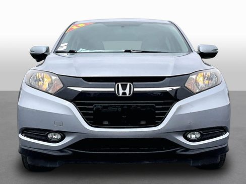 Used 2018 Honda HR-V EX image 3