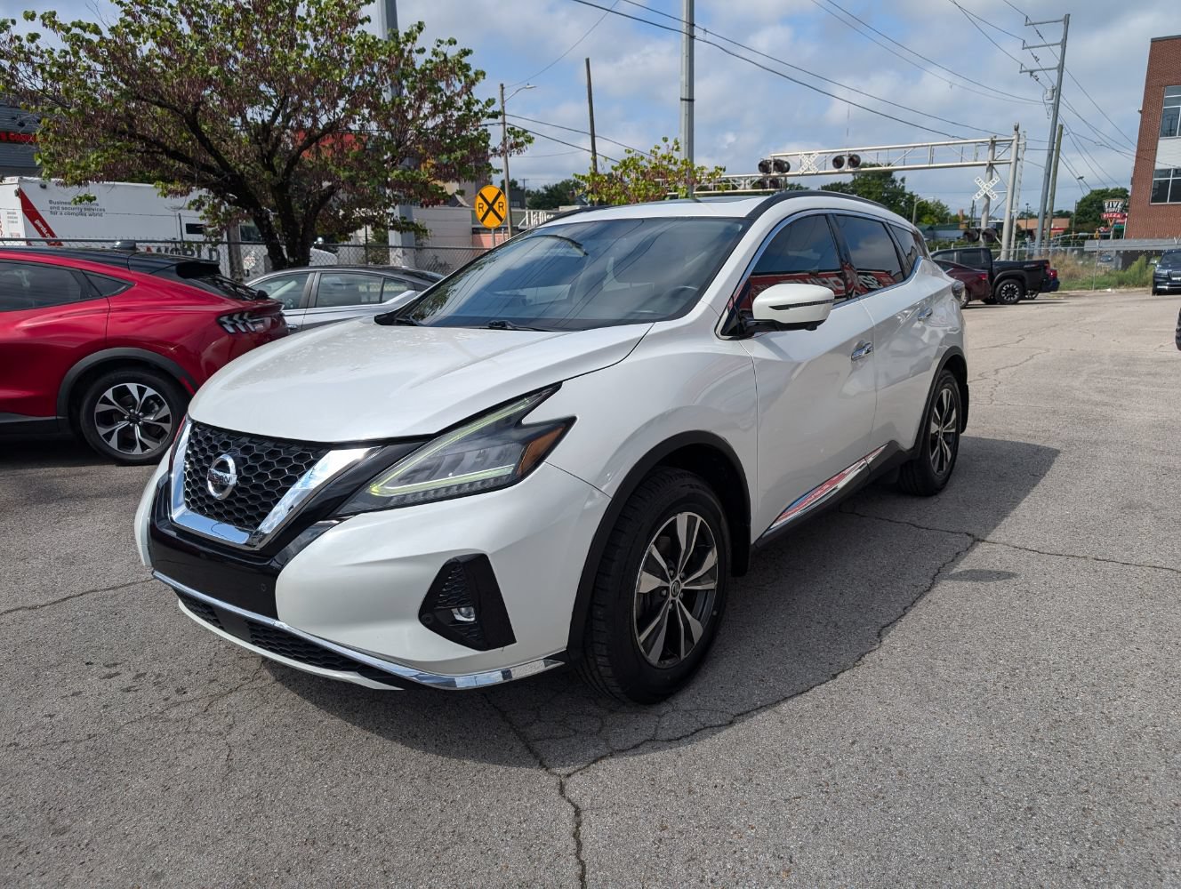 Used 2019 Nissan Murano SV w/ Premium Package AWD/4WD image 3