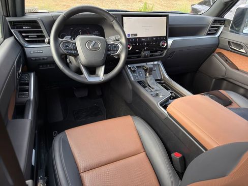 Certified 2025 Lexus GX 550 w/ Accessory Package (Z1) AWD/4WD image 9