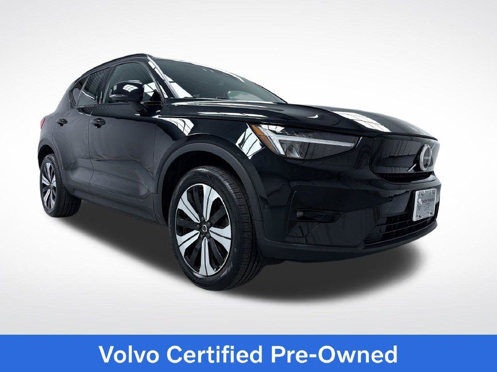 Used 2023 Volvo XC40 Recharge Plus AWD/4WD image 1