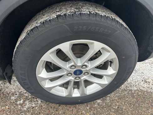 Used 2021 Ford Escape SE image 9