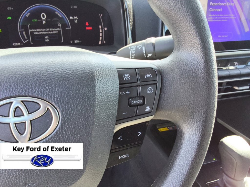 Used 2025 Toyota Camry LE FWD image 29