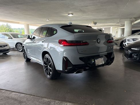Used 2024 BMW X4 xDrive30i w/ Premium Package AWD/4WD image 3