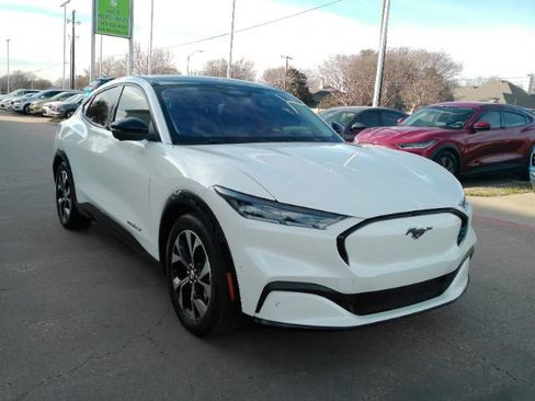 Used 2021 Ford Mustang Mach-E Premium image 4