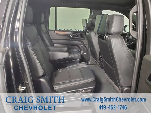 Used 2026 GMC Yukon XL Denali w/ Denali Reserve Package AWD/4WD image 17