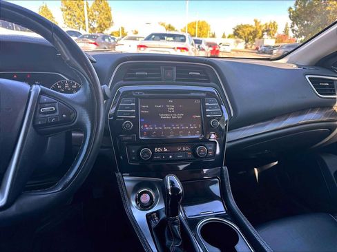 Used 2016 Nissan Maxima Platinum FWD image 9