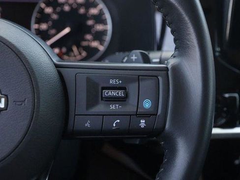 Used 2025 Nissan Pathfinder SV AWD/4WD image 14