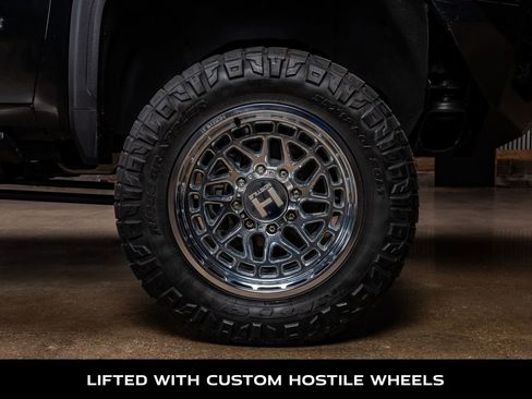 Used 2020 GMC Sierra 3500 Denali w/ Denali Ultimate Package image 11