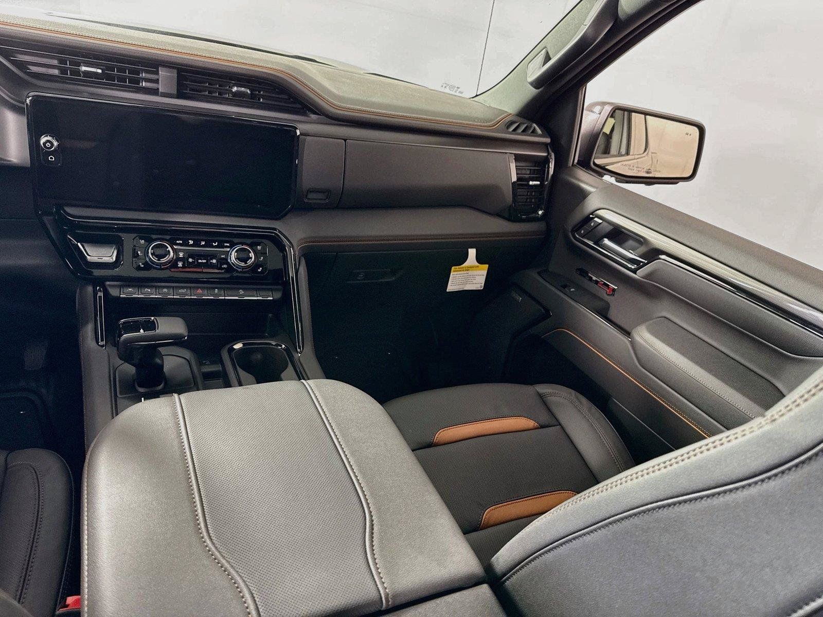 New 2026 GMC Sierra 1500 AT4 w/ AT4 Premium Package AWD/4WD image 18