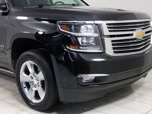 Used 2019 Chevrolet Suburban Premier AWD/4WD image 38