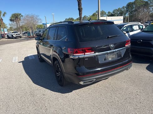 Used 2023 Volkswagen Atlas SE w/ Black Wheel Package image 10