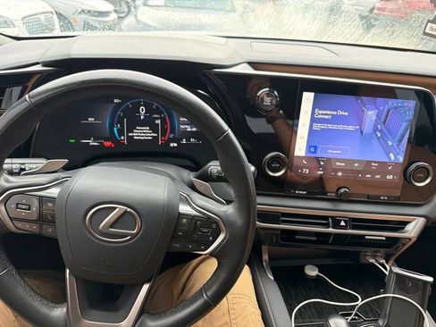 Used 2025 Lexus RX 350 FWD w/ Accessory Package (K3) image 8